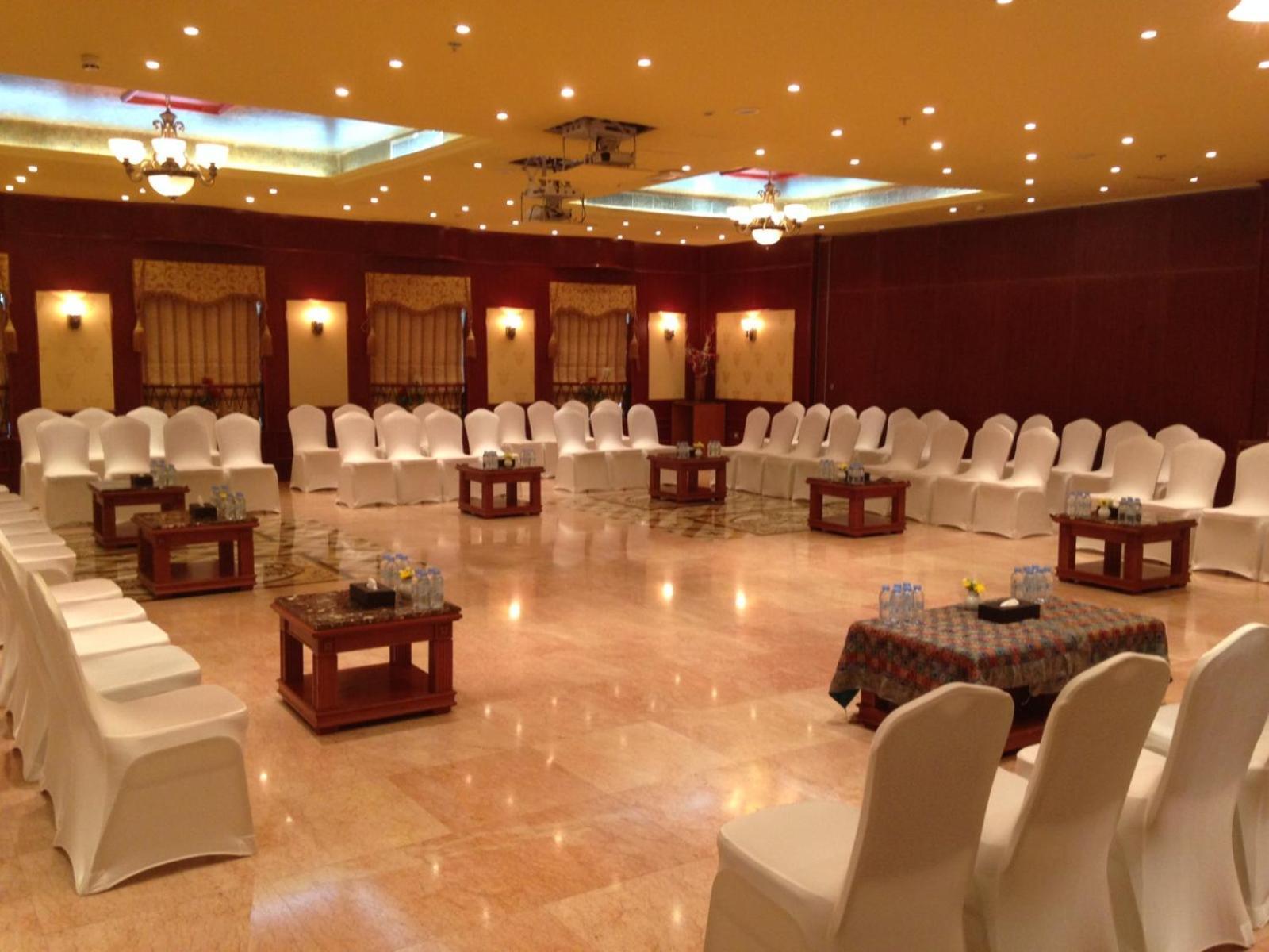 Royal Concorde Hotel & Suite Dubai Exterior foto